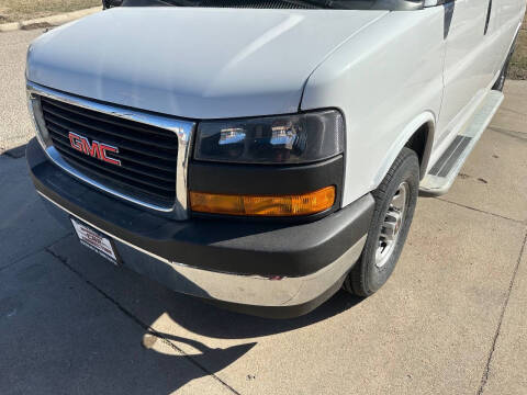 2022 GMC Savana 2500