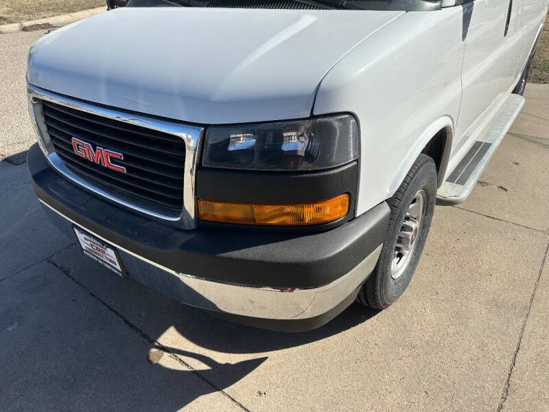 2022 GMC Savana 2500