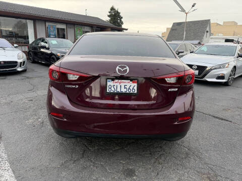 2016 Mazda MAZDA3 i Sport