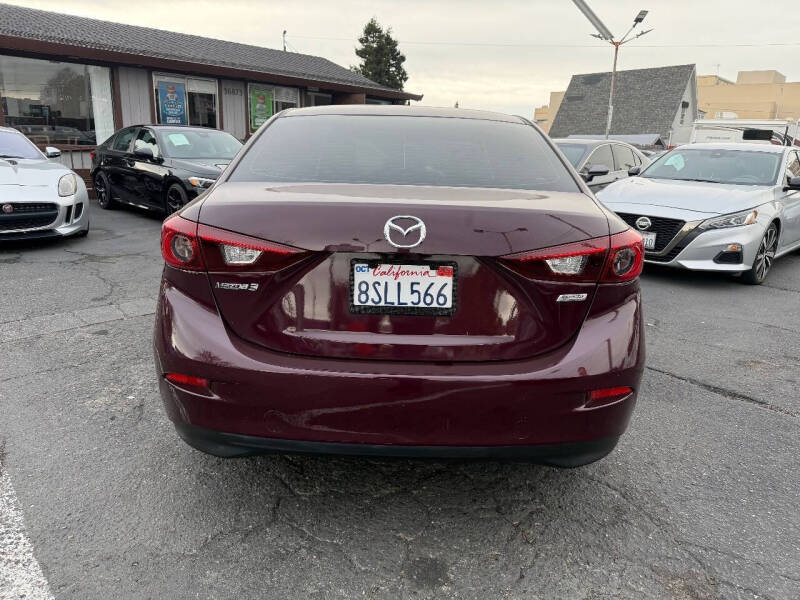 2016 Mazda MAZDA3 i Sport