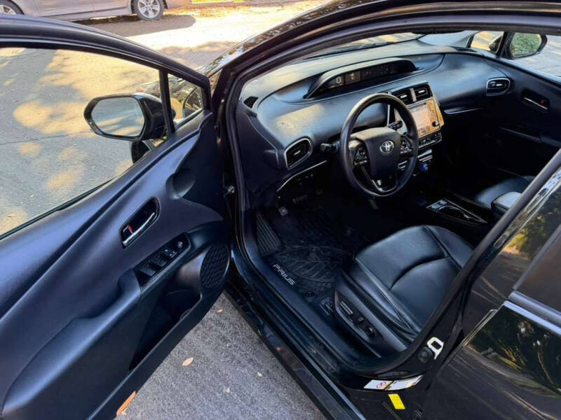 2019 Toyota Prius XLE