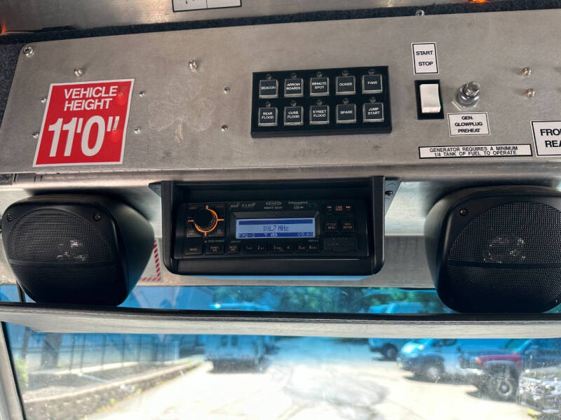 2016 Freightliner MT45 Chassis