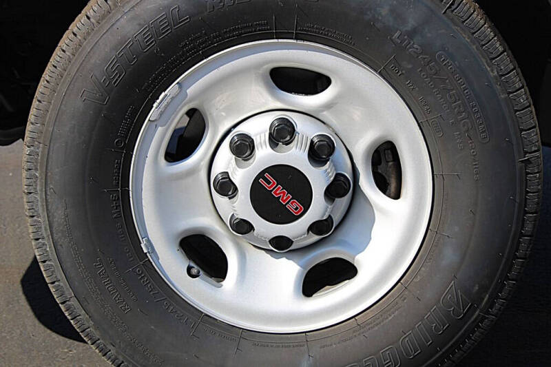 2024 GMC Savana 2500