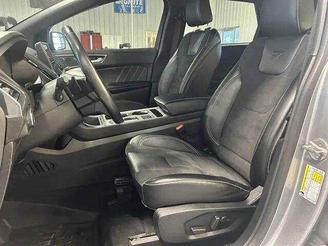 2022 Ford Edge ST