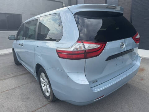 2015 Toyota Sienna L 7-Passenger
