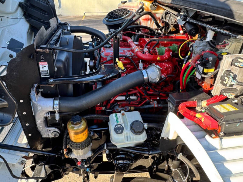 2017 Freightliner M2 106