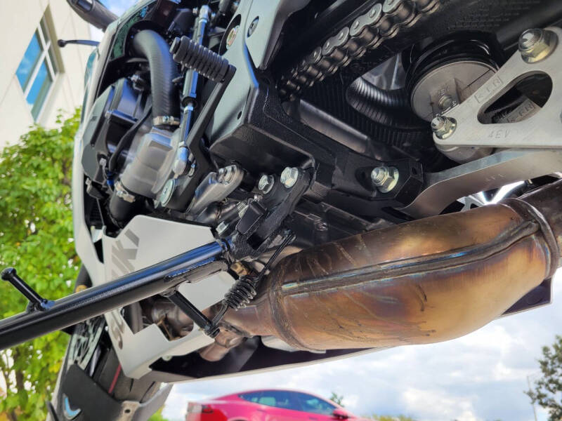 2025 Suzuki GSXR 1000 ABS