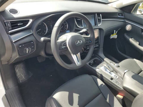 2025 Infiniti QX50 Luxe