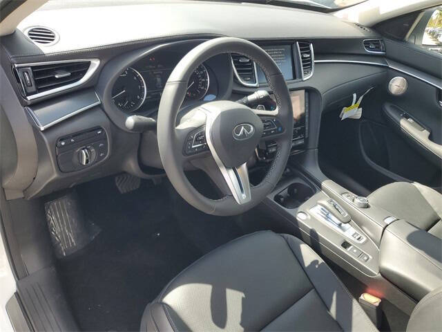 2025 Infiniti QX50 Luxe