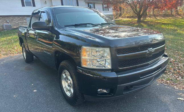 2011 Chevrolet Silverado 1500 for sale at COLLEGE MOTORS LLC in South Bend, IN