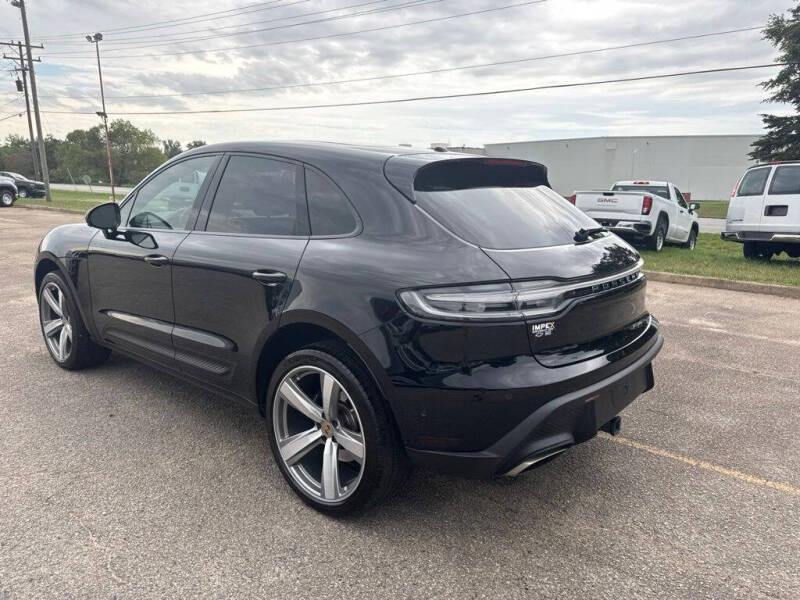 2022 Porsche Macan