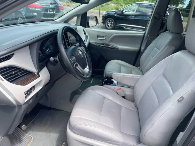 2015 Toyota Sienna