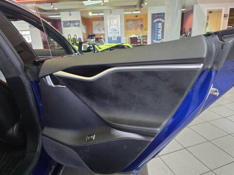 2015 Tesla Model S 70D