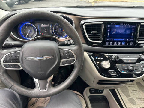 2017 Chrysler Pacifica Touring Plus