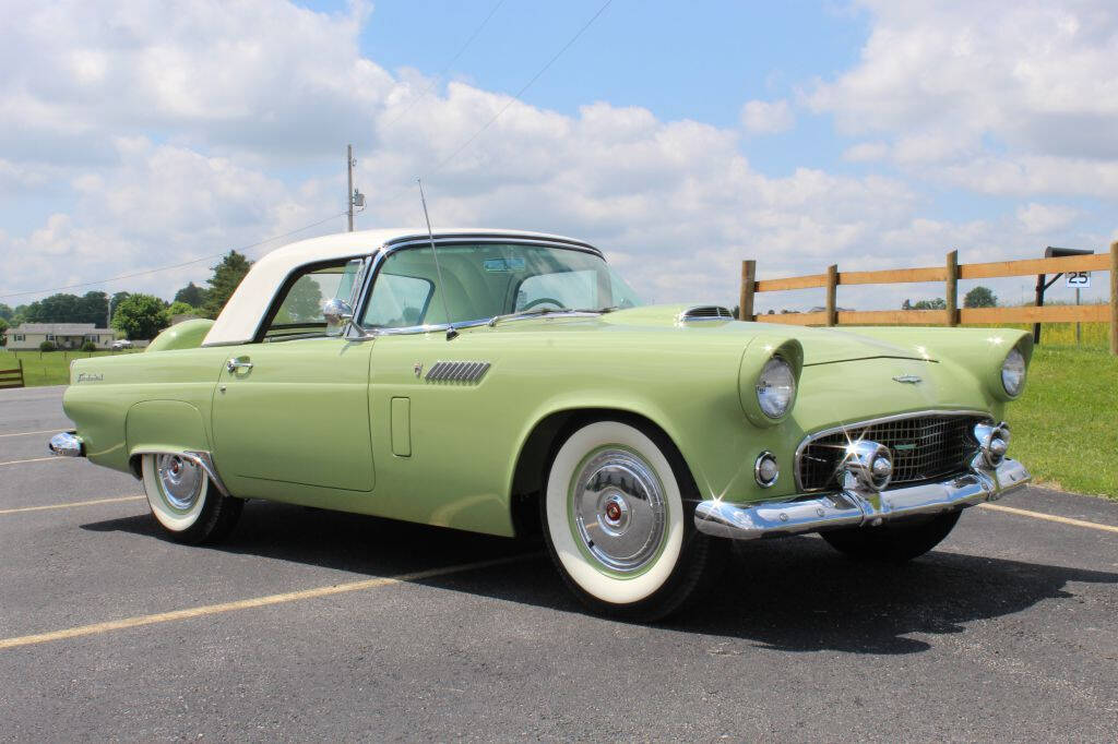 1956 Ford Thunderbird 