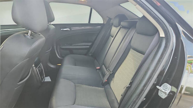 2022 Chrysler 300 Touring