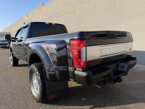 2017 Ford F-350 Super Duty Platinum