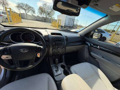 2012 Kia Sorento LX