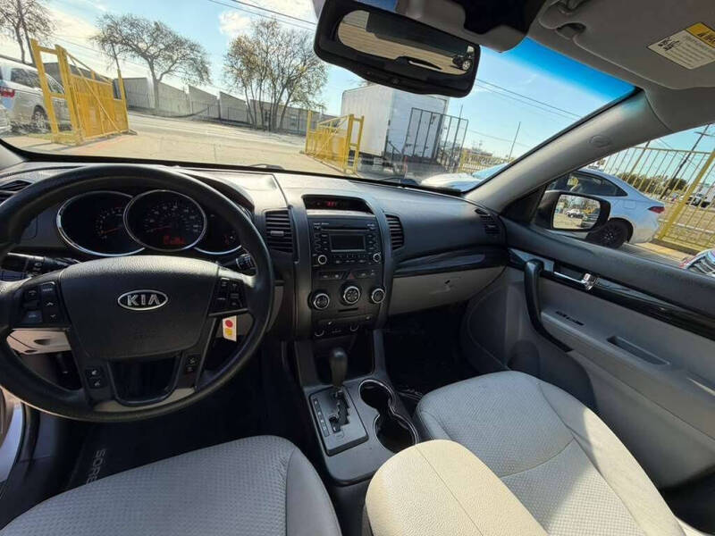 2012 Kia Sorento LX