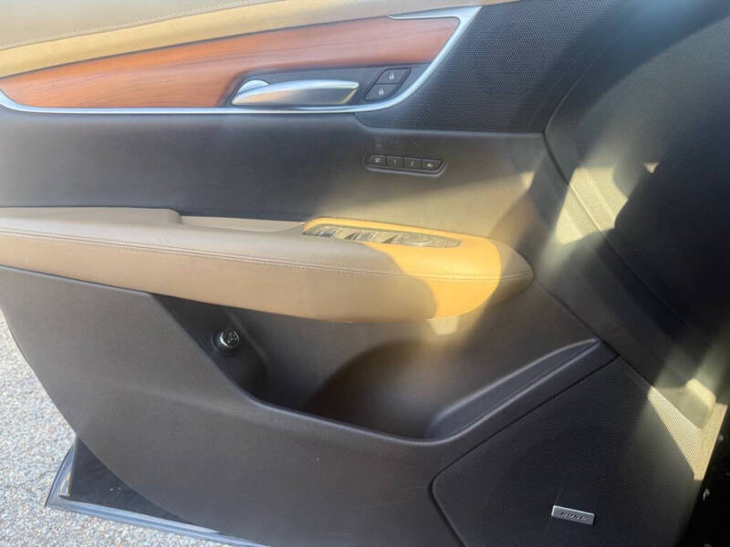 2017 Cadillac XT5 Platinum