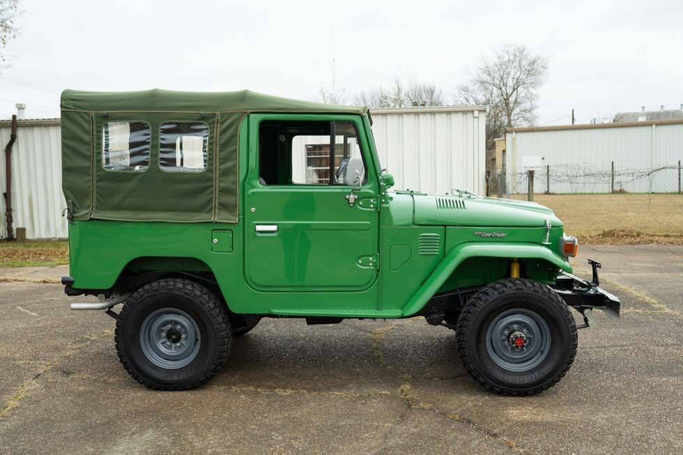 1982 Toyota Land Cruiser 8