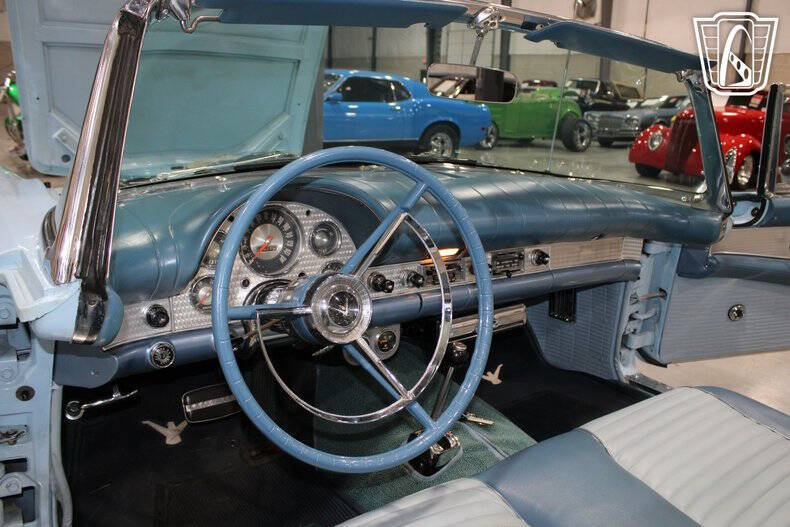 1957 Ford Thunderbird