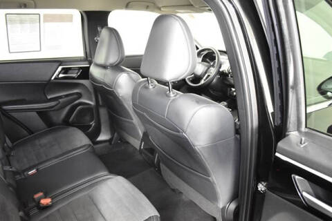 2023 Mitsubishi Outlander SE