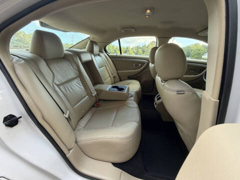 2015 Ford Taurus SEL