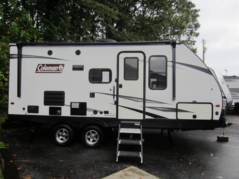 2021 Coleman Light Series 1805RB