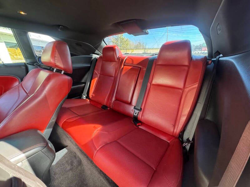 2017 Dodge Challenger R/T Plus