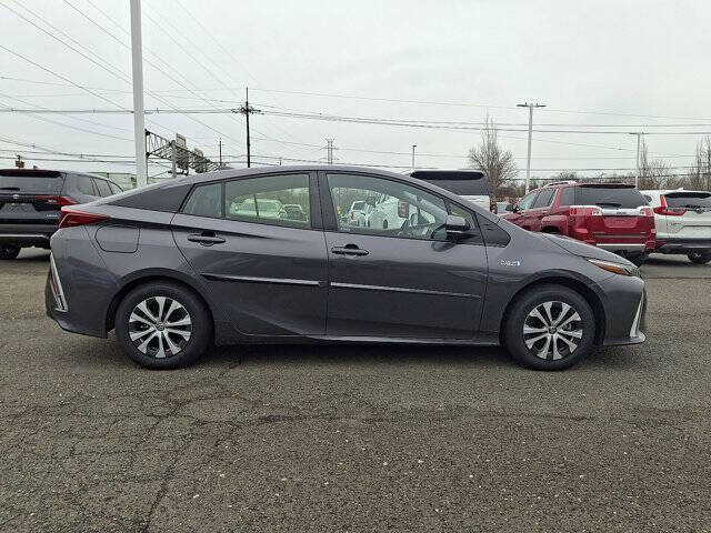 2022 Toyota Prius Prime XLE