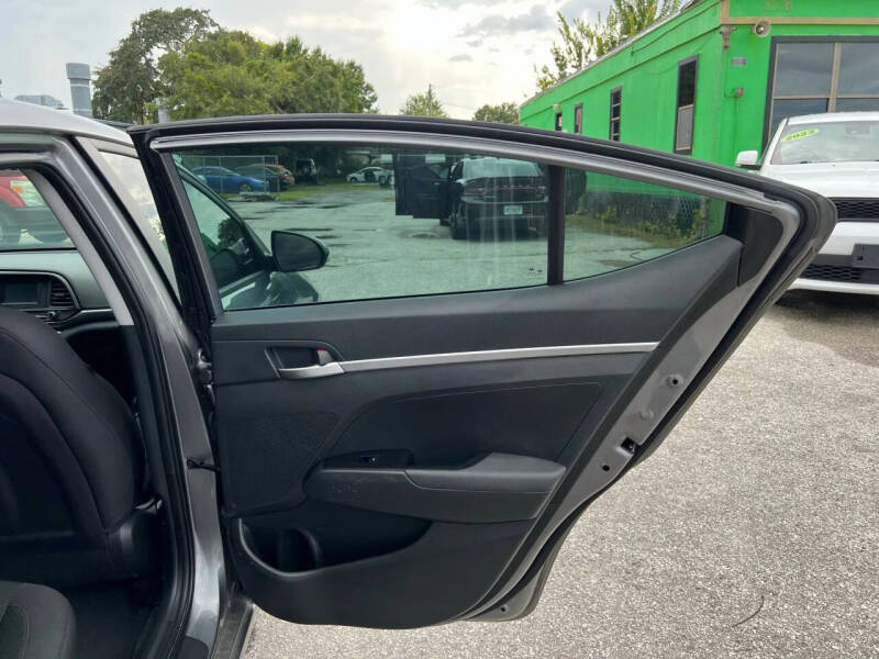 2019 Hyundai Elantra