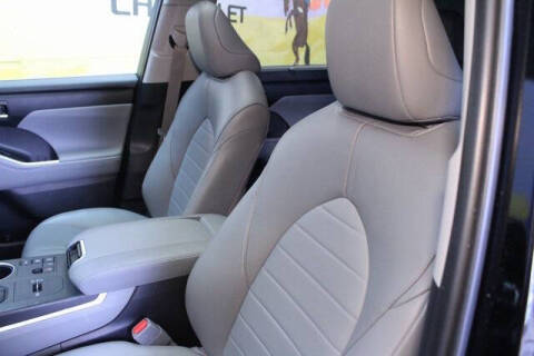 2024 Toyota Highlander Hybrid XLE