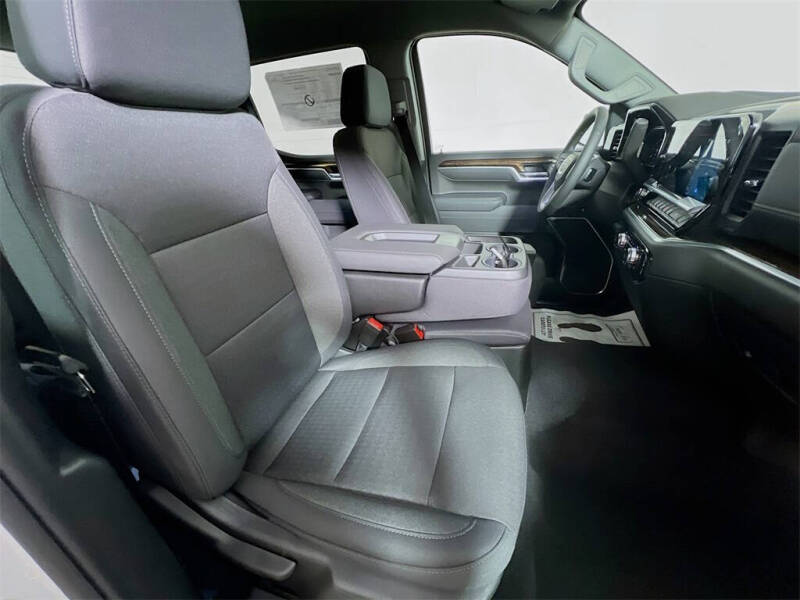 2026 GMC Sierra 1500 Elevation Standard