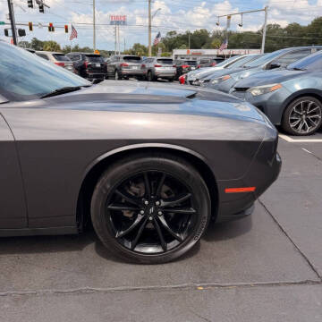 2017 Dodge Challenger SXT