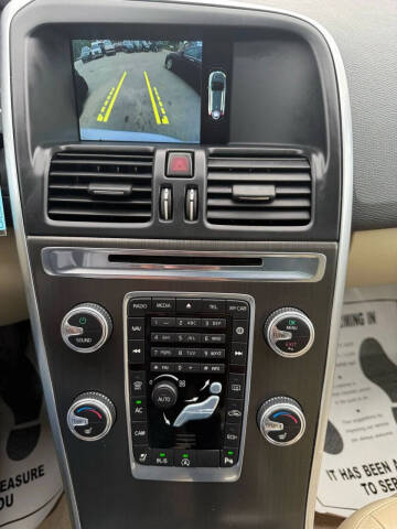 2016 Volvo XC60 T5 Drive-E Premier