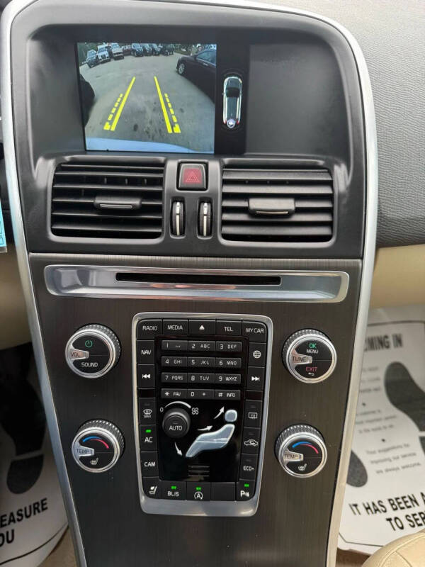 2016 Volvo XC60 T5 Drive-E Premier