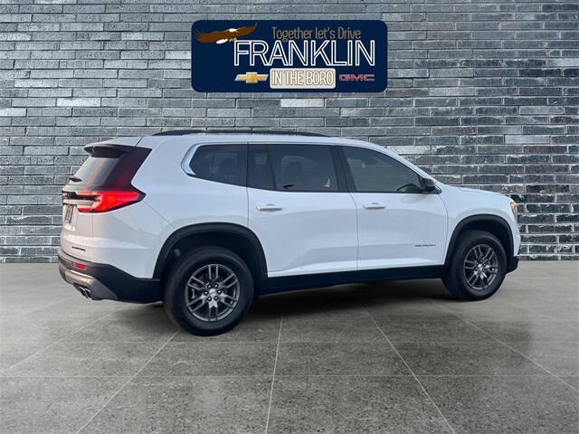 2025 GMC Acadia Elevation