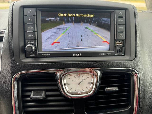 2012 Chrysler Town and Country Touring