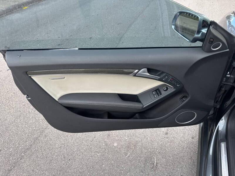 2012 Audi S5 4.2 quattro Prestige