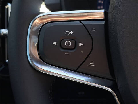 2026 Volvo XC40 B5 Ultra Black Edition