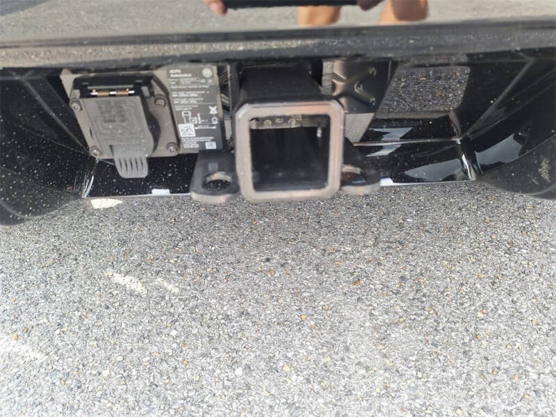 2026 Volkswagen Atlas Cross Sport SEL R-Line Black 4Motion