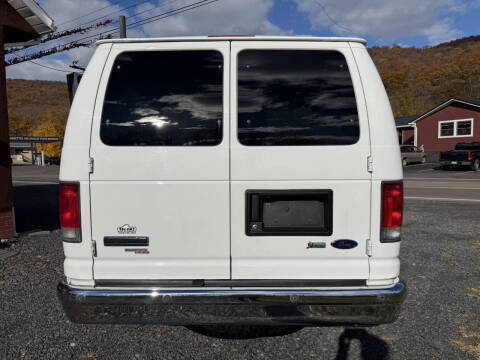 2014 Ford E-Series E-350 SD XLT