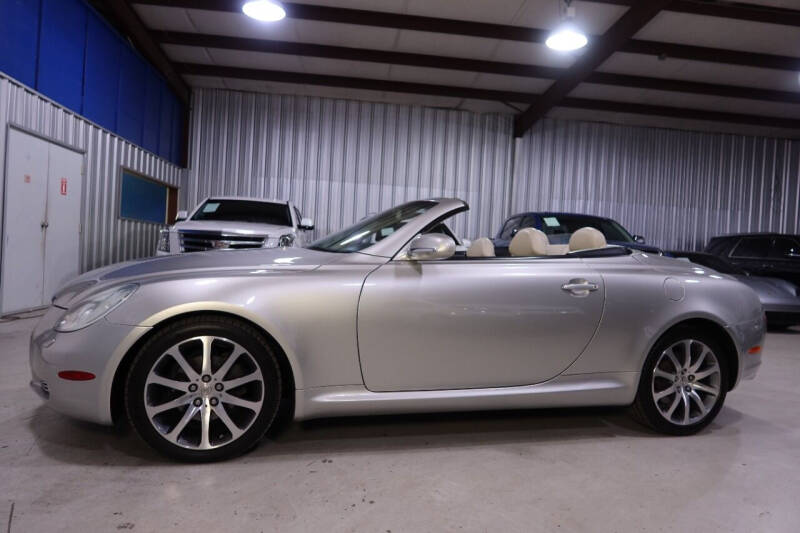 2005 Lexus SC 430 for sale at SOUTHWEST AUTO CENTER INC in Houston TX