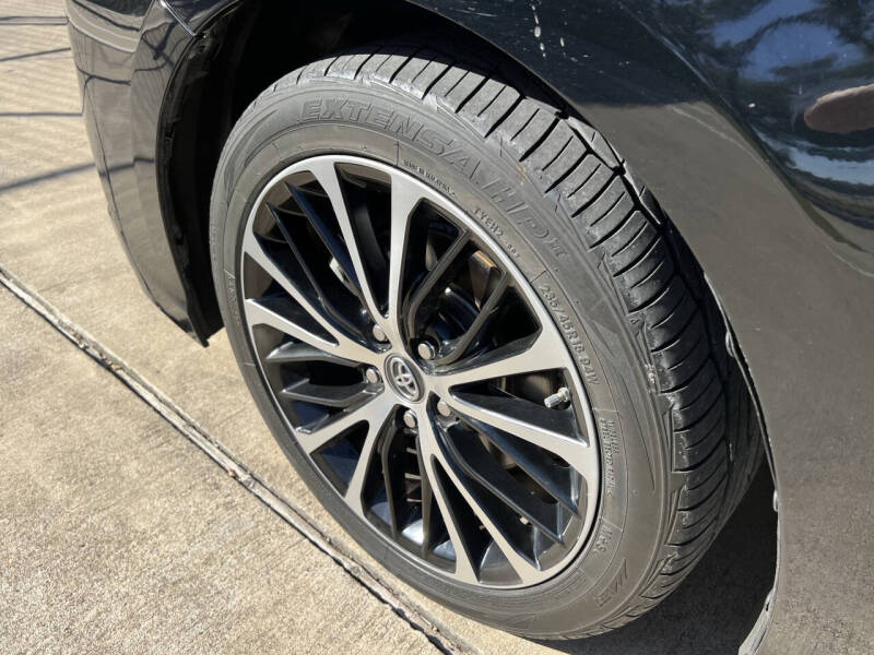 2019 Toyota Camry SE