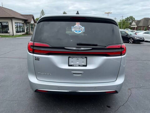 2023 Chrysler Pacifica Touring