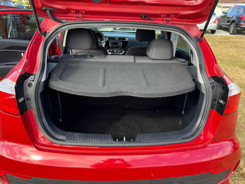 2017 Kia Rio 5-Door LX