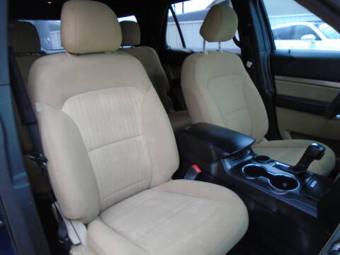 2016 Ford Explorer
