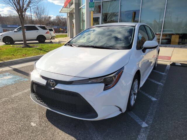 2021 Toyota Corolla LE's photo