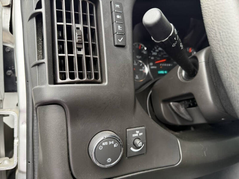 2023 Chevrolet Express 3500